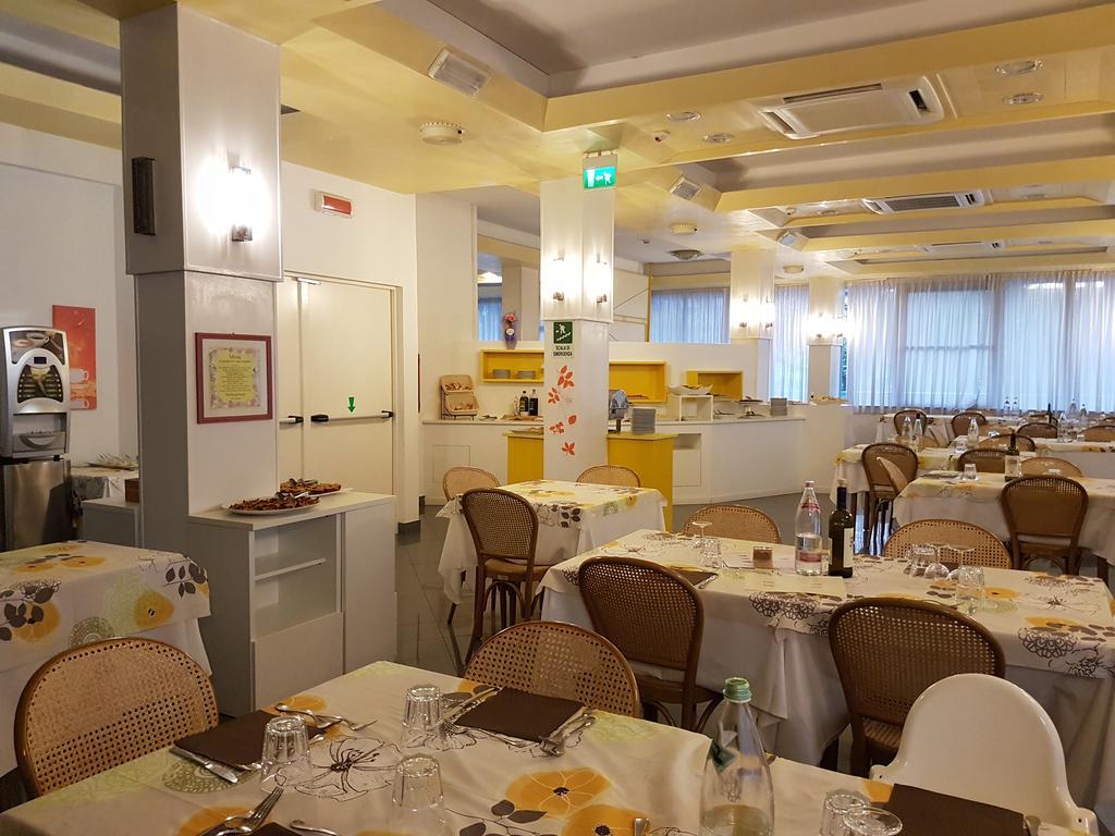 Hotel Desire' Riccione Zewnętrze zdjęcie